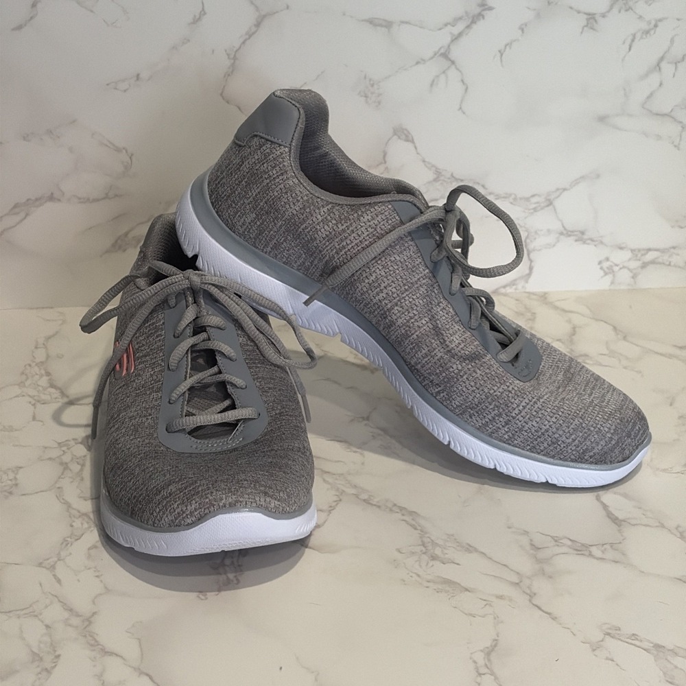 Skechers Memory Foam Wide Fit Sneakers Women's 10 Gray LiteWeight Comfort Active